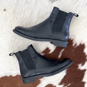 Vagabond Chelsea Boot size 37